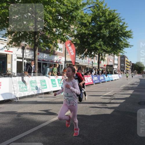 15.09.2024 - PSD Bank Halbmarathon Miley Keyser http://msf.ph/oto/7057964 15.09.2024 10:27:22 Ziel 8, 48, 87, 122, 136, 139, 174, 210, 219, 233, 268, 272 meine-sportfotos.de