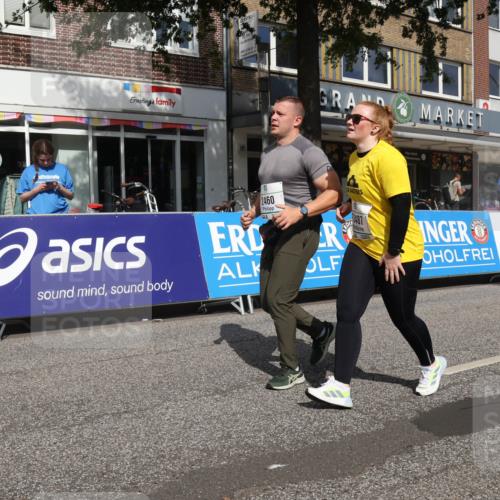 15.09.2024 - PSD Bank Halbmarathon Michael Strokosch http://msf.ph/oto/7057972 15.09.2024 12:56:39 Ziel 2459, 2460, 3487 meine-sportfotos.de