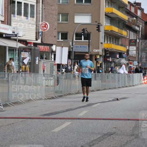 15.09.2024 - PSD Bank Halbmarathon Michael Strokosch http://msf.ph/oto/7058000 15.09.2024 12:57:36 Ziel 2371 meine-sportfotos.de