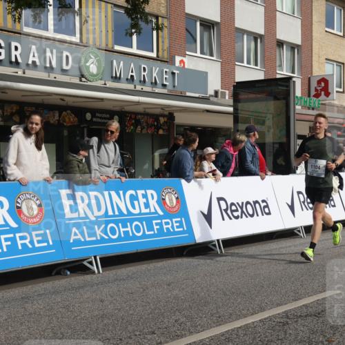 15.09.2024 - PSD Bank Halbmarathon Michael Strokosch http://msf.ph/oto/7058018 15.09.2024 11:37:15 Ziel 730, 744, 753, 925, 938, 1104, 1168, 1217, 1760 meine-sportfotos.de
