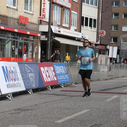 15.09.2024 - PSD Bank Halbmarathon Michael Strokosch http://msf.ph/oto/7058057 15.09.2024 12:57:42 Ziel 2371 meine-sportfotos.de