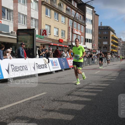 15.09.2024 - PSD Bank Halbmarathon Michael Strokosch http://msf.ph/oto/7058067 15.09.2024 11:37:19 Ziel 730, 744, 753, 1104, 1105, 1163, 1168, 1760 meine-sportfotos.de