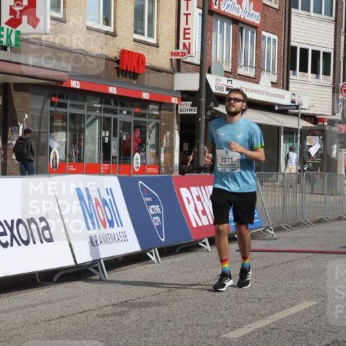 15.09.2024 - PSD Bank Halbmarathon Michael Strokosch http://msf.ph/oto/7058073 15.09.2024 12:57:43 Ziel 2371 meine-sportfotos.de
