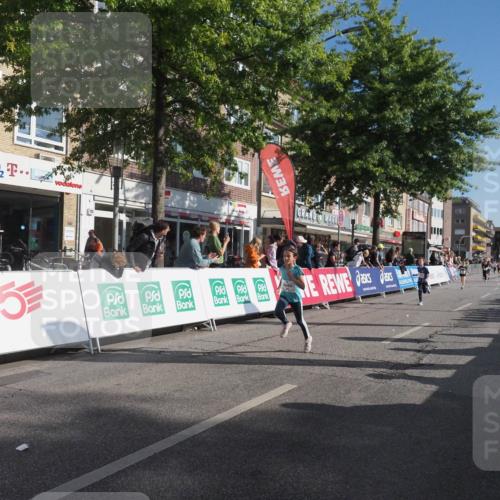 15.09.2024 - PSD Bank Halbmarathon Miley Keyser http://msf.ph/oto/7058087 15.09.2024 10:27:40 Ziel 8, 27, 28, 37, 73, 101, 103, 122, 125, 159, 204, 249, 296 meine-sportfotos.de