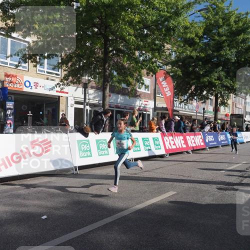 15.09.2024 - PSD Bank Halbmarathon Miley Keyser http://msf.ph/oto/7058091 15.09.2024 10:27:40 Ziel 8, 27, 28, 37, 73, 101, 103, 122, 125, 159, 204, 249, 296 meine-sportfotos.de