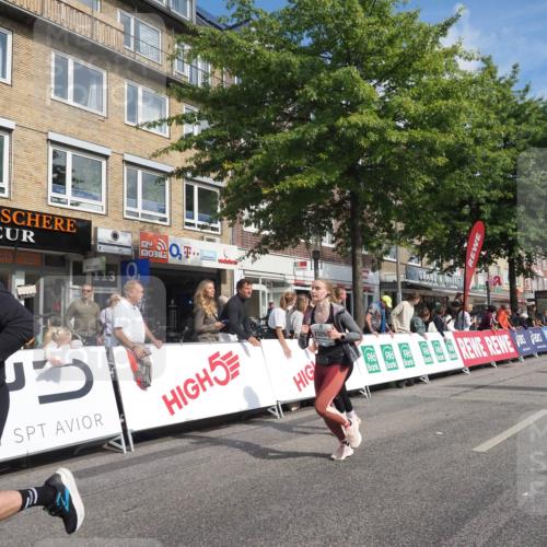 15.09.2024 - PSD Bank Halbmarathon Miley Keyser http://msf.ph/oto/7058112 15.09.2024 12:05:38 Ziel 1684, 2014, 2043, 2095, 2221, 2787, 2845, 2846, 2955, 2973, 3042, 3068, 3294, 3364 meine-sportfotos.de