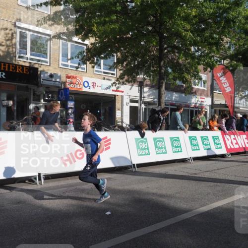 15.09.2024 - PSD Bank Halbmarathon Miley Keyser http://msf.ph/oto/7058114 15.09.2024 10:27:43 Ziel 27, 28, 37, 73, 101, 103, 108, 125, 128, 138, 159, 204, 249, 296 meine-sportfotos.de