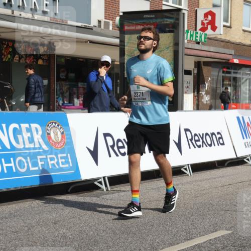 15.09.2024 - PSD Bank Halbmarathon Michael Strokosch http://msf.ph/oto/7058119 15.09.2024 12:57:45 Ziel 2371 meine-sportfotos.de