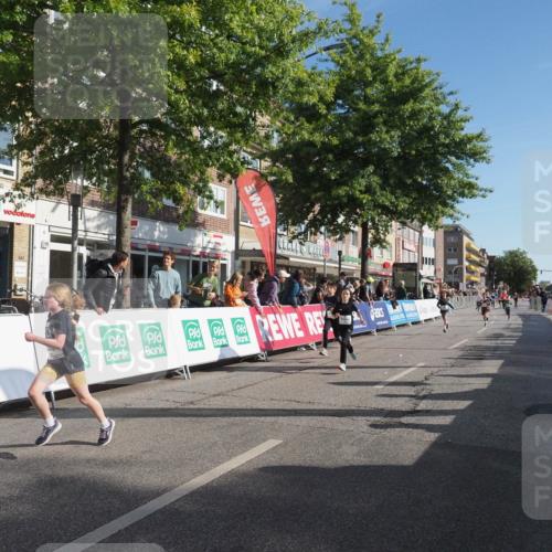 15.09.2024 - PSD Bank Halbmarathon Miley Keyser http://msf.ph/oto/7058139 15.09.2024 10:27:45 Ziel 27, 28, 37, 73, 101, 103, 108, 125, 128, 138, 159, 204, 249, 296 meine-sportfotos.de