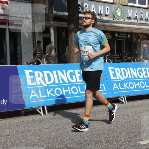 15.09.2024 - PSD Bank Halbmarathon Michael Strokosch http://msf.ph/oto/7058142 15.09.2024 12:57:46 Ziel 2371 meine-sportfotos.de