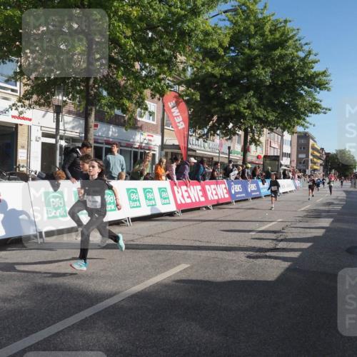 15.09.2024 - PSD Bank Halbmarathon Miley Keyser http://msf.ph/oto/7058147 15.09.2024 10:27:46 Ziel 27, 28, 37, 73, 101, 103, 108, 125, 128, 138, 159, 204, 249, 296 meine-sportfotos.de