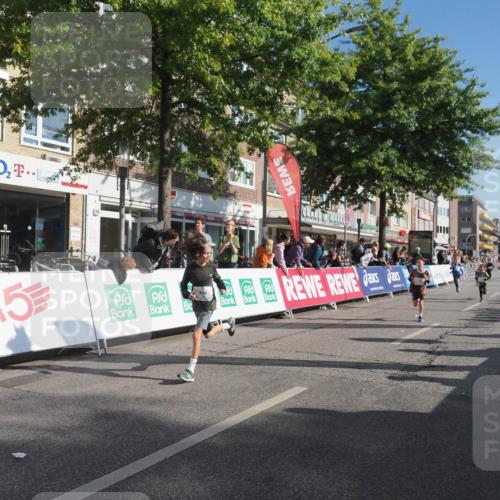 15.09.2024 - PSD Bank Halbmarathon Miley Keyser http://msf.ph/oto/7058168 15.09.2024 10:27:48 Ziel 27, 28, 37, 73, 101, 103, 108, 125, 128, 138, 204, 247, 249, 261, 296 meine-sportfotos.de