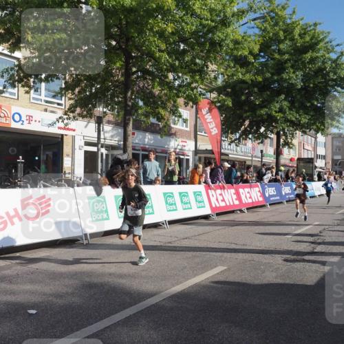 15.09.2024 - PSD Bank Halbmarathon Miley Keyser http://msf.ph/oto/7058172 15.09.2024 10:27:48 Ziel 27, 28, 37, 73, 101, 103, 108, 125, 128, 138, 204, 247, 249, 261, 296 meine-sportfotos.de
