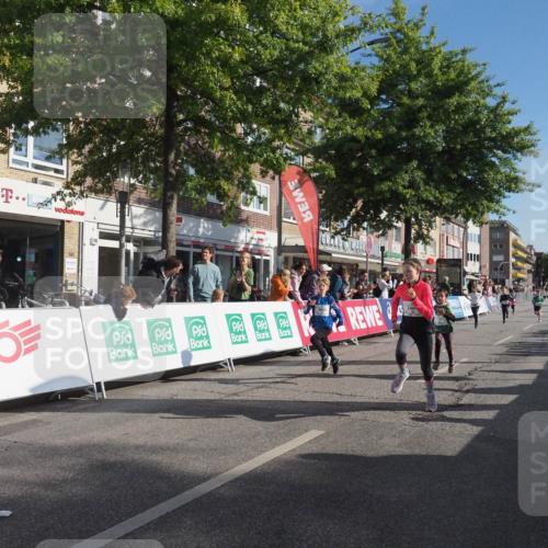 15.09.2024 - PSD Bank Halbmarathon Miley Keyser http://msf.ph/oto/7058197 15.09.2024 10:27:50 Ziel 27, 28, 37, 73, 77, 101, 103, 108, 125, 128, 138, 247, 249, 261, 296 meine-sportfotos.de