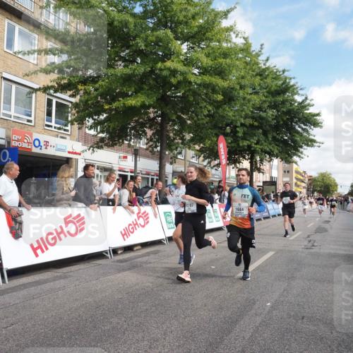 15.09.2024 - PSD Bank Halbmarathon Miley Keyser http://msf.ph/oto/7058218 15.09.2024 12:05:51 Ziel 1684, 2043, 2072, 2283, 2407, 2669, 2787, 3042, 3115, 3217 meine-sportfotos.de