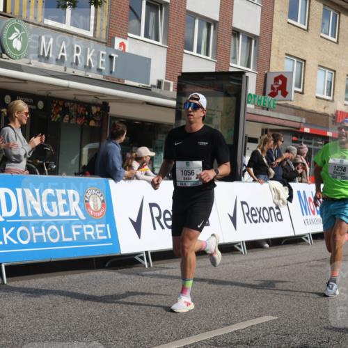 15.09.2024 - PSD Bank Halbmarathon Michael Strokosch http://msf.ph/oto/7058283 15.09.2024 11:37:36 Ziel 756, 1056, 1105, 1163, 1199, 1234, 1238, 1306, 2625, 2674 meine-sportfotos.de