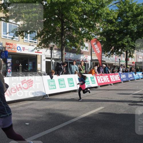 15.09.2024 - PSD Bank Halbmarathon Miley Keyser http://msf.ph/oto/7058288 15.09.2024 10:27:59 Ziel 14, 27, 43, 77, 94, 108, 128, 138, 161, 208, 217, 230, 247, 261, 262, 293, 296 meine-sportfotos.de
