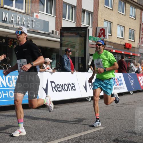 15.09.2024 - PSD Bank Halbmarathon Michael Strokosch http://msf.ph/oto/7058291 15.09.2024 11:37:36 Ziel 756, 1056, 1105, 1163, 1199, 1234, 1238, 1306, 2625, 2674 meine-sportfotos.de