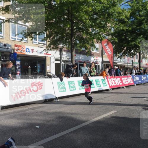 15.09.2024 - PSD Bank Halbmarathon Miley Keyser http://msf.ph/oto/7058292 15.09.2024 10:27:59 Ziel 14, 27, 43, 77, 94, 108, 128, 138, 161, 208, 217, 230, 247, 261, 262, 293, 296 meine-sportfotos.de