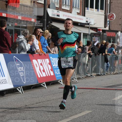 15.09.2024 - PSD Bank Halbmarathon Michael Strokosch http://msf.ph/oto/7058322 15.09.2024 11:37:40 Ziel 756, 1056, 1199, 1234, 1238, 1306, 2625, 2674 meine-sportfotos.de