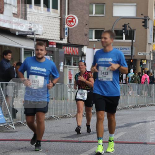 15.09.2024 - PSD Bank Halbmarathon Michael Strokosch http://msf.ph/oto/7058332 15.09.2024 13:00:10 Ziel 2433, 2435, 2830 meine-sportfotos.de