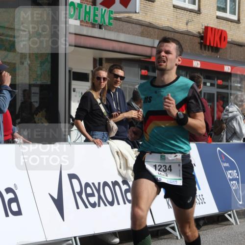 15.09.2024 - PSD Bank Halbmarathon Michael Strokosch http://msf.ph/oto/7058342 15.09.2024 11:37:41 Ziel 756, 1056, 1136, 1199, 1234, 1238, 1306, 2625, 2674 meine-sportfotos.de