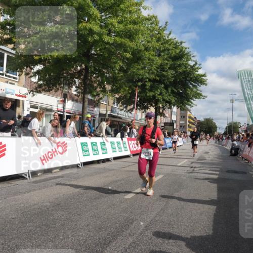 15.09.2024 - PSD Bank Halbmarathon Miley Keyser http://msf.ph/oto/7058352 15.09.2024 12:06:03 Ziel 1518, 1607, 1821, 2072, 2283, 2407, 2669, 2804, 2947, 3115, 3217, 3535 meine-sportfotos.de