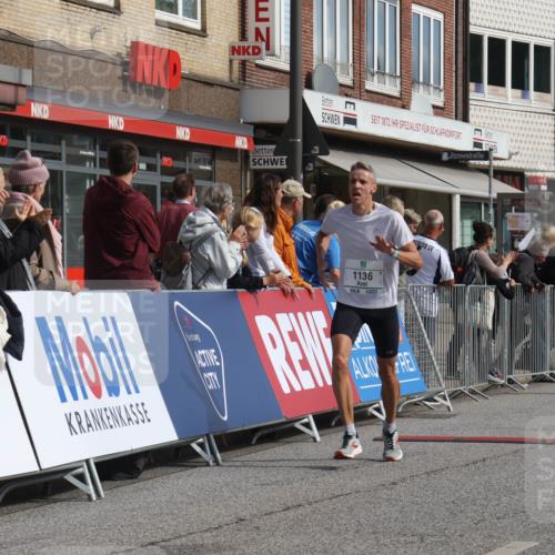 15.09.2024 - PSD Bank Halbmarathon Michael Strokosch http://msf.ph/oto/7058370 15.09.2024 11:37:47 Ziel 932, 1056, 1136, 1234, 1238, 1306, 1742 meine-sportfotos.de