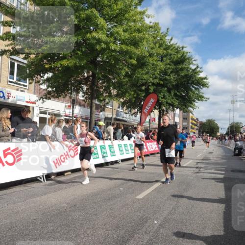 15.09.2024 - PSD Bank Halbmarathon Miley Keyser http://msf.ph/oto/7058411 15.09.2024 12:06:06 Ziel 1518, 1607, 1821, 1831, 2072, 2407, 2669, 2804, 2947, 3115, 3535 meine-sportfotos.de