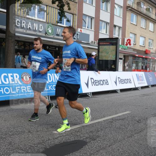 15.09.2024 - PSD Bank Halbmarathon Michael Strokosch http://msf.ph/oto/7058420 15.09.2024 13:00:15 Ziel 2433, 2435, 2830 meine-sportfotos.de