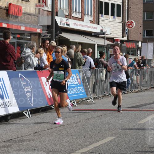 15.09.2024 - PSD Bank Halbmarathon Michael Strokosch http://msf.ph/oto/7058430 15.09.2024 11:37:51 Ziel 932, 1136, 1177, 1234, 1742, 1922 meine-sportfotos.de
