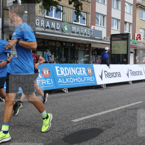 15.09.2024 - PSD Bank Halbmarathon Michael Strokosch http://msf.ph/oto/7058431 15.09.2024 13:00:16 Ziel 2433, 2435, 2830 meine-sportfotos.de