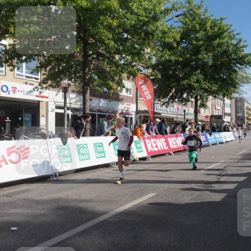 15.09.2024 - PSD Bank Halbmarathon Miley Keyser http://msf.ph/oto/7058434 15.09.2024 10:28:14 Ziel 14, 84, 89, 94, 132, 135, 149, 161, 166, 208, 217, 230, 258, 262, 285, 293 meine-sportfotos.de