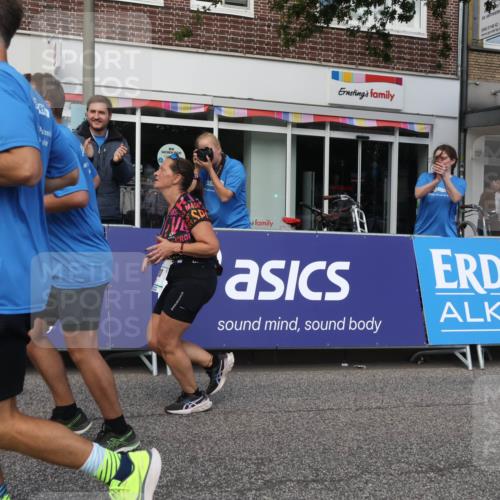 15.09.2024 - PSD Bank Halbmarathon Michael Strokosch http://msf.ph/oto/7058439 15.09.2024 13:00:17 Ziel 2433, 2435, 2830 meine-sportfotos.de