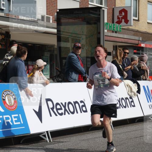 15.09.2024 - PSD Bank Halbmarathon Michael Strokosch http://msf.ph/oto/7058453 15.09.2024 11:37:54 Ziel 932, 1136, 1177, 1742, 1922 meine-sportfotos.de