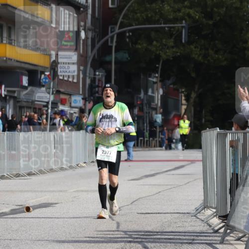 15.09.2024 - PSD Bank Halbmarathon Michael Strokosch http://msf.ph/oto/7058499 15.09.2024 13:00:55 Ziel 2377 meine-sportfotos.de