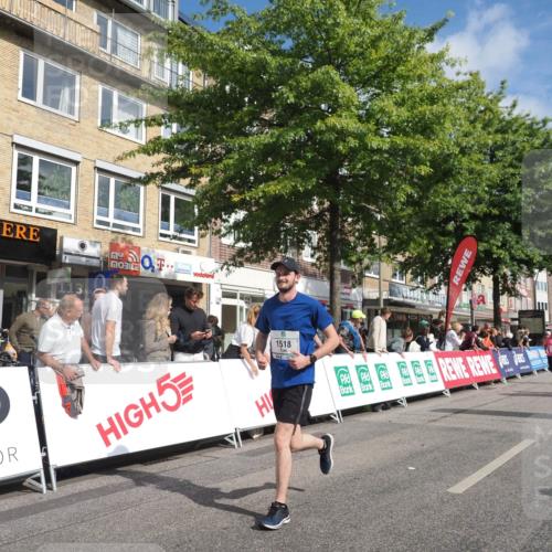 15.09.2024 - PSD Bank Halbmarathon Miley Keyser http://msf.ph/oto/7058509 15.09.2024 12:06:10 Ziel 1518, 1607, 1821, 1831, 2280, 2669, 2804, 2854, 2947, 3115, 3350, 3535 meine-sportfotos.de