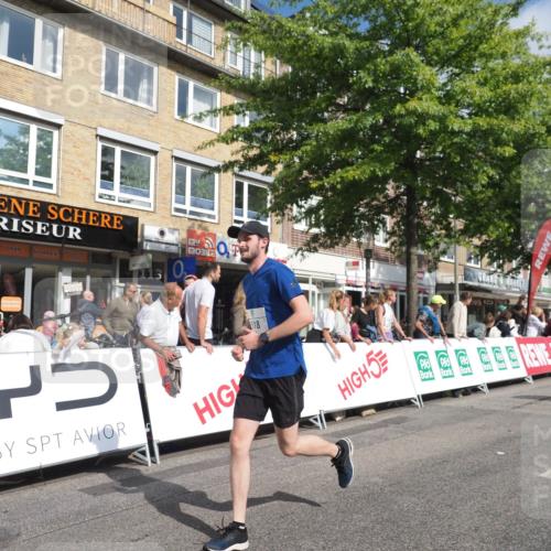 15.09.2024 - PSD Bank Halbmarathon Miley Keyser http://msf.ph/oto/7058521 15.09.2024 12:06:10 Ziel 1518, 1607, 1821, 1831, 2280, 2669, 2804, 2854, 2947, 3115, 3350, 3535 meine-sportfotos.de