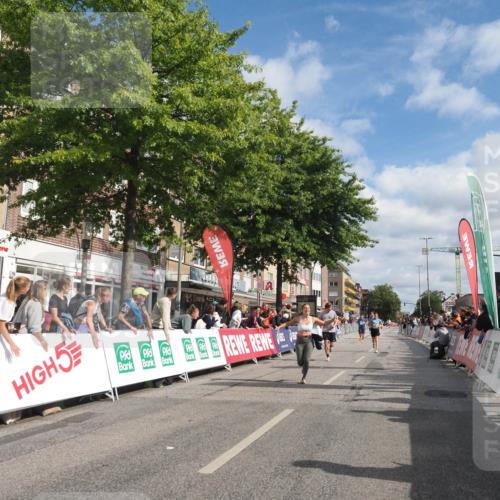 15.09.2024 - PSD Bank Halbmarathon Miley Keyser http://msf.ph/oto/7058562 15.09.2024 12:06:17 Ziel 1518, 1607, 1697, 1747, 1821, 1831, 2280, 2718, 2804, 2854, 2947, 3350 meine-sportfotos.de