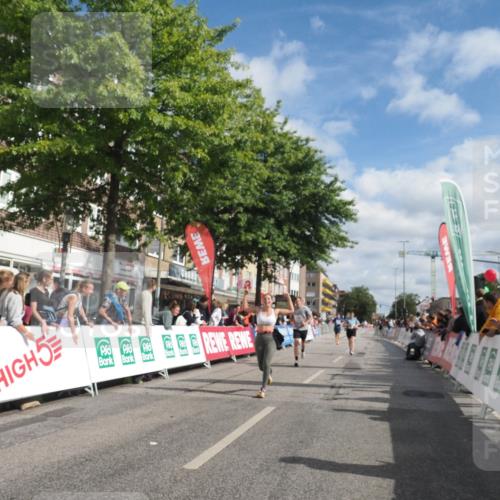 15.09.2024 - PSD Bank Halbmarathon Miley Keyser http://msf.ph/oto/7058578 15.09.2024 12:06:17 Ziel 1518, 1607, 1697, 1747, 1821, 1831, 2280, 2718, 2804, 2854, 2947, 3350 meine-sportfotos.de