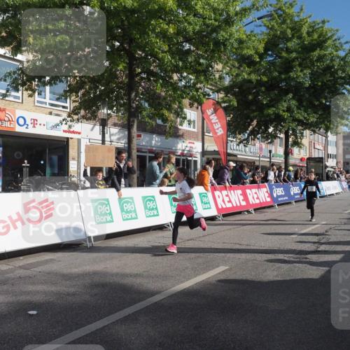 15.09.2024 - PSD Bank Halbmarathon Miley Keyser http://msf.ph/oto/7058587 15.09.2024 10:28:30 Ziel 26, 45, 89, 92, 149, 162, 183, 184, 192, 243, 273, 285, 305 meine-sportfotos.de