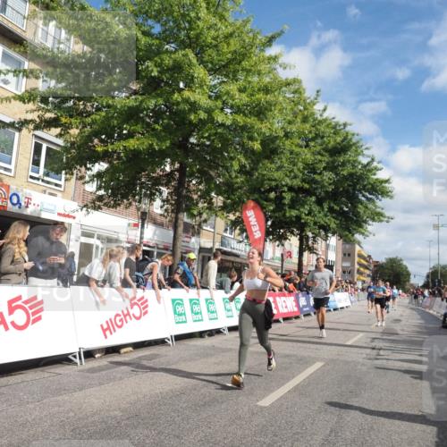 15.09.2024 - PSD Bank Halbmarathon Miley Keyser http://msf.ph/oto/7058608 15.09.2024 12:06:18 Ziel 1518, 1607, 1697, 1747, 1821, 1831, 2280, 2718, 2804, 2854, 2947, 3350 meine-sportfotos.de