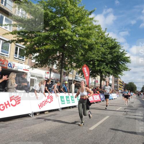 15.09.2024 - PSD Bank Halbmarathon Miley Keyser http://msf.ph/oto/7058612 15.09.2024 12:06:18 Ziel 1518, 1607, 1697, 1747, 1821, 1831, 2280, 2718, 2804, 2854, 2947, 3350 meine-sportfotos.de