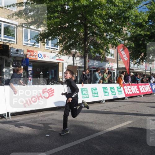 15.09.2024 - PSD Bank Halbmarathon Miley Keyser http://msf.ph/oto/7058627 15.09.2024 10:28:32 Ziel 26, 45, 89, 92, 149, 162, 183, 184, 192, 243, 273, 285, 305 meine-sportfotos.de
