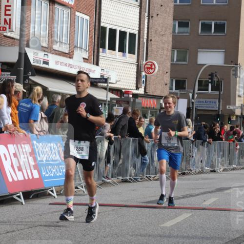 15.09.2024 - PSD Bank Halbmarathon Michael Strokosch http://msf.ph/oto/7058633 15.09.2024 11:38:12 Ziel 764, 1288, 1301, 1472, 1478 meine-sportfotos.de