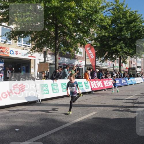 15.09.2024 - PSD Bank Halbmarathon Miley Keyser http://msf.ph/oto/7058635 15.09.2024 10:28:34 Ziel 26, 45, 89, 92, 162, 183, 184, 192, 205, 243, 273, 285, 305 meine-sportfotos.de