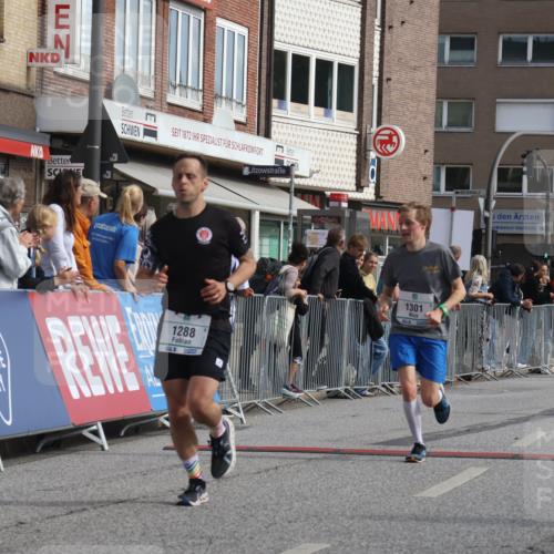 15.09.2024 - PSD Bank Halbmarathon Michael Strokosch http://msf.ph/oto/7058636 15.09.2024 11:38:12 Ziel 764, 1288, 1301, 1472, 1478 meine-sportfotos.de