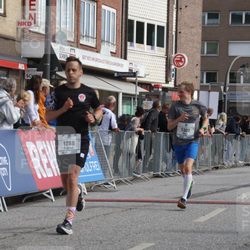 15.09.2024 - PSD Bank Halbmarathon Michael Strokosch http://msf.ph/oto/7058640 15.09.2024 11:38:13 Ziel 764, 1288, 1301, 1472, 1478 meine-sportfotos.de