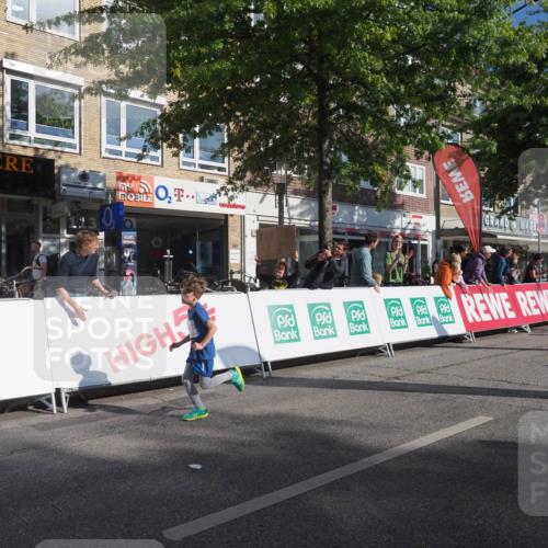 15.09.2024 - PSD Bank Halbmarathon Miley Keyser http://msf.ph/oto/7058662 15.09.2024 10:28:36 Ziel 26, 45, 89, 92, 130, 162, 183, 184, 192, 205, 235, 243, 273, 305 meine-sportfotos.de