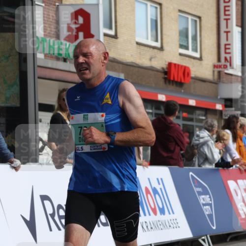 15.09.2024 - PSD Bank Halbmarathon Michael Strokosch http://msf.ph/oto/7058710 15.09.2024 11:38:18 Ziel 764, 903, 989, 1094, 1170, 1288, 1301, 1461, 1472, 1478 meine-sportfotos.de